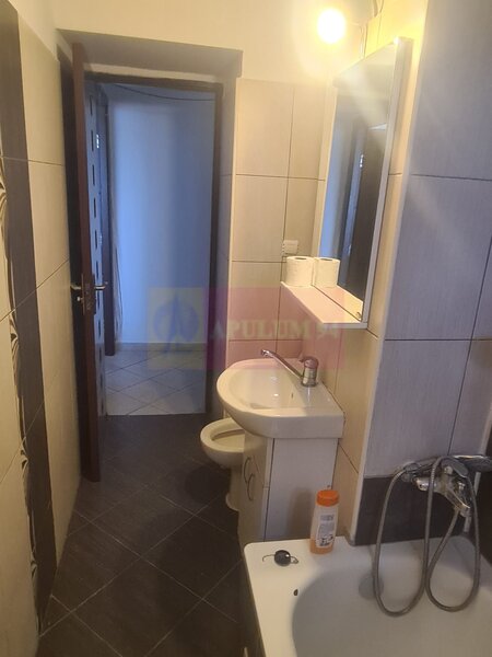 Apartament cu 2 camere de vanzare in Campina