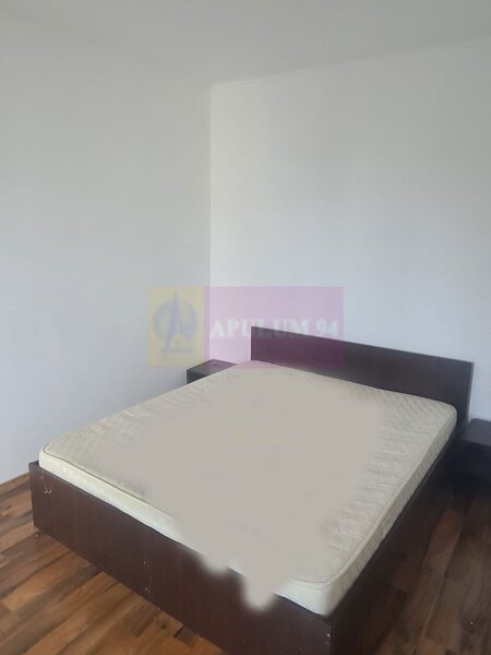 Apartament cu 2 camere de vanzare in Campina